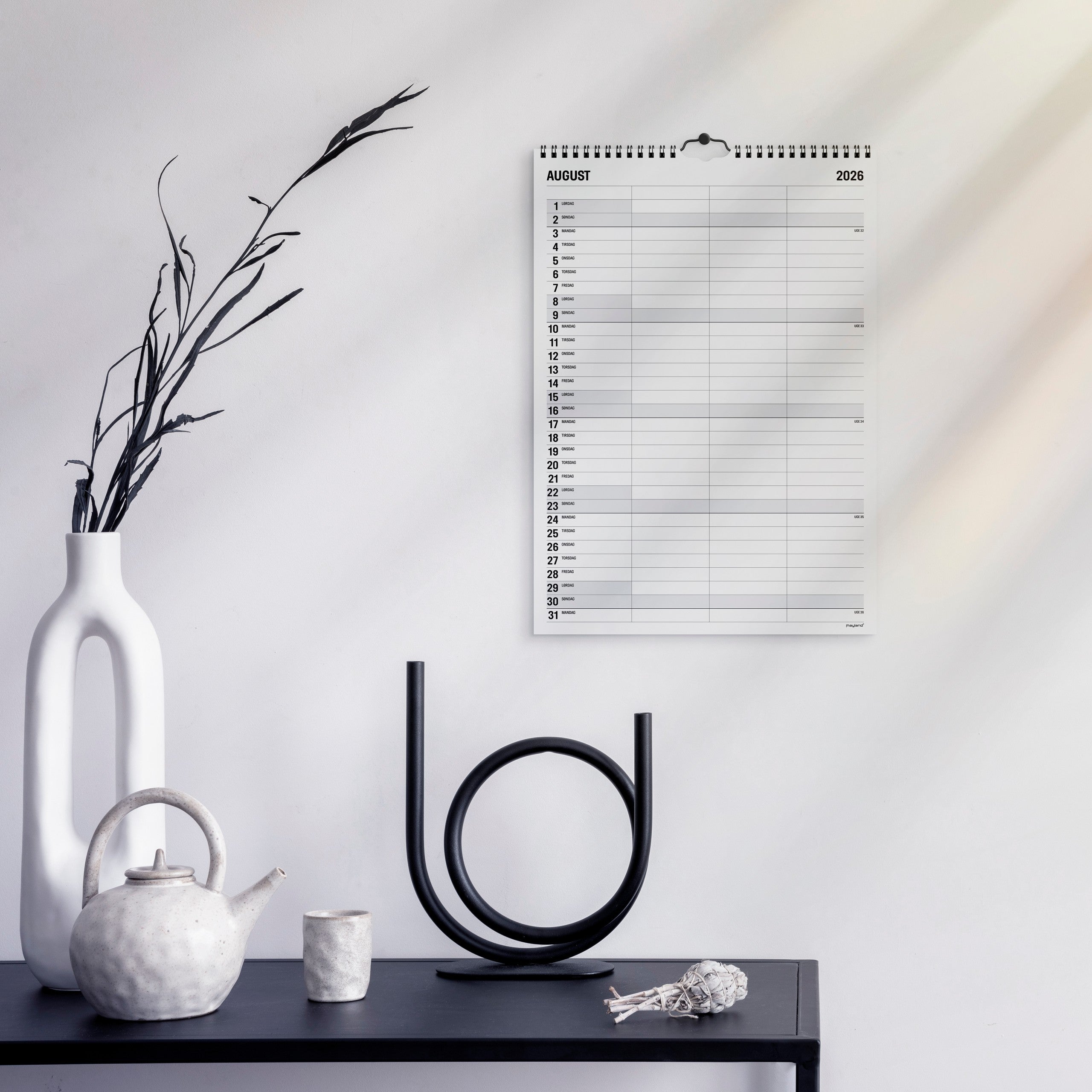 Familiekalender Black and white 3 kol. 2026