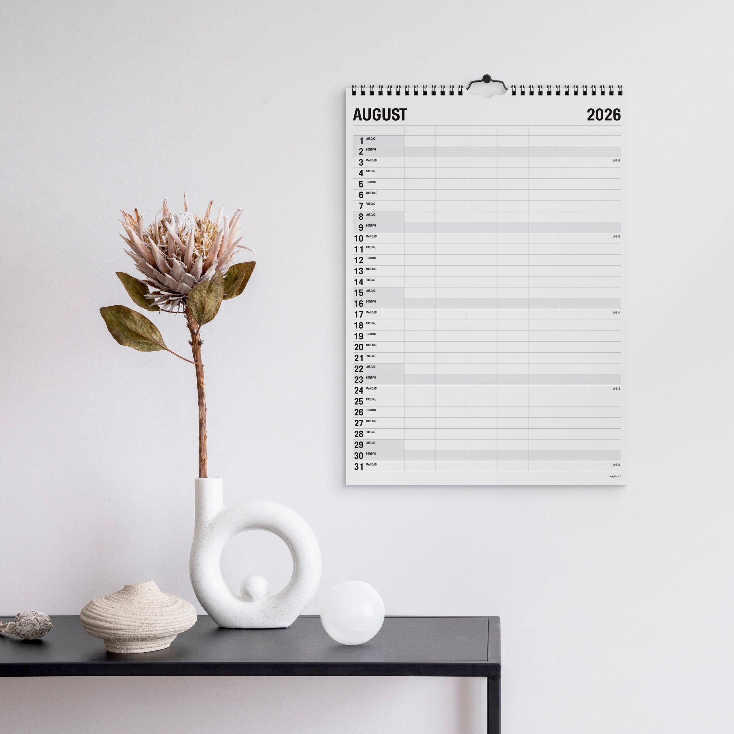 Familiekalender Black and white 7 kol. 2026