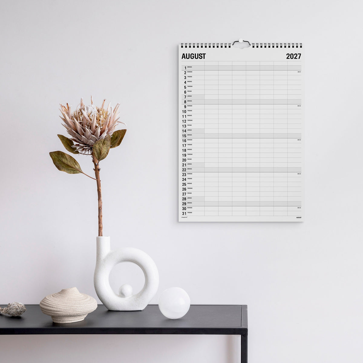 Familiekalender Black and white 7 kol. 2027