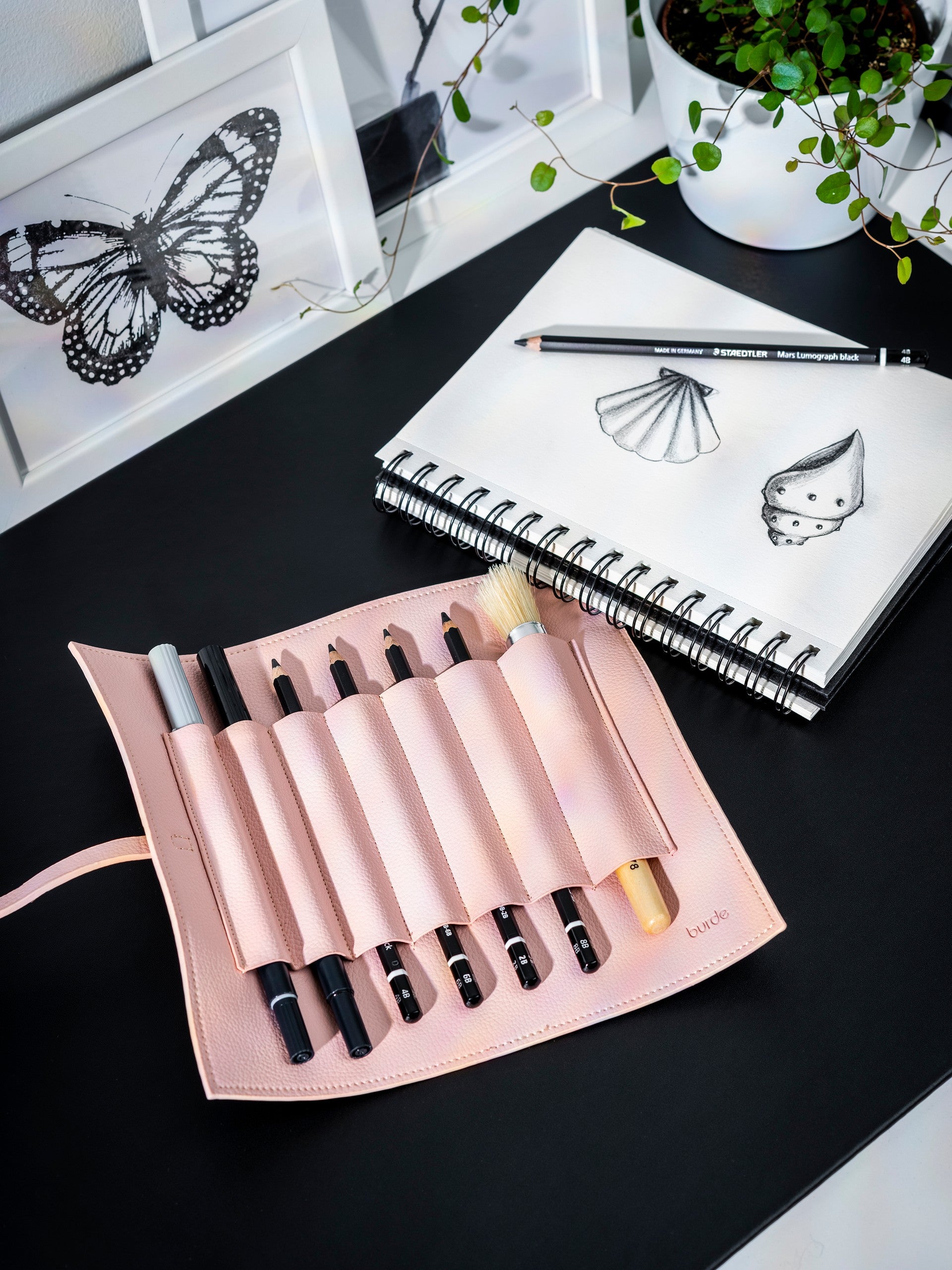 Penalhus med bindebånd rosa