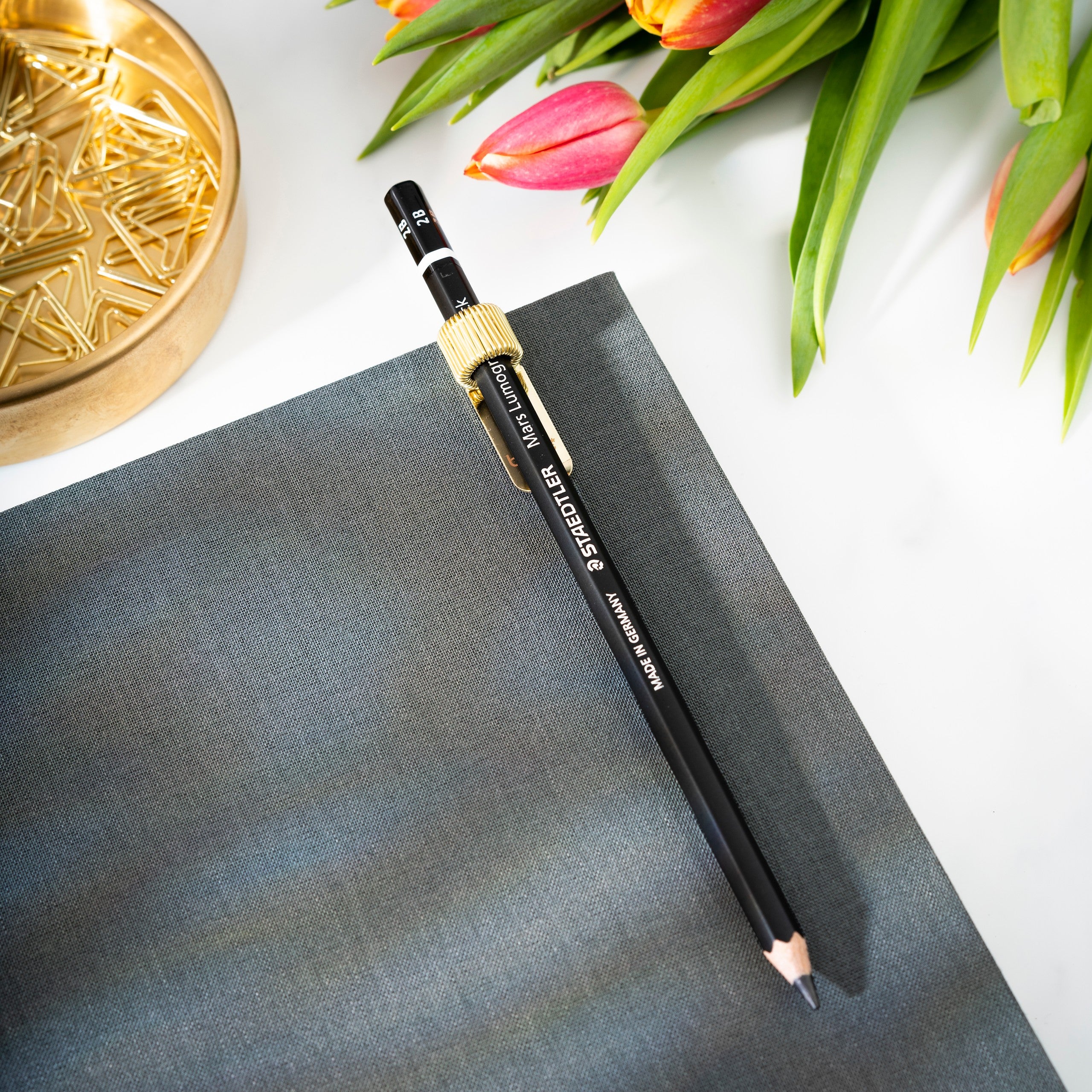 Pen holder gold