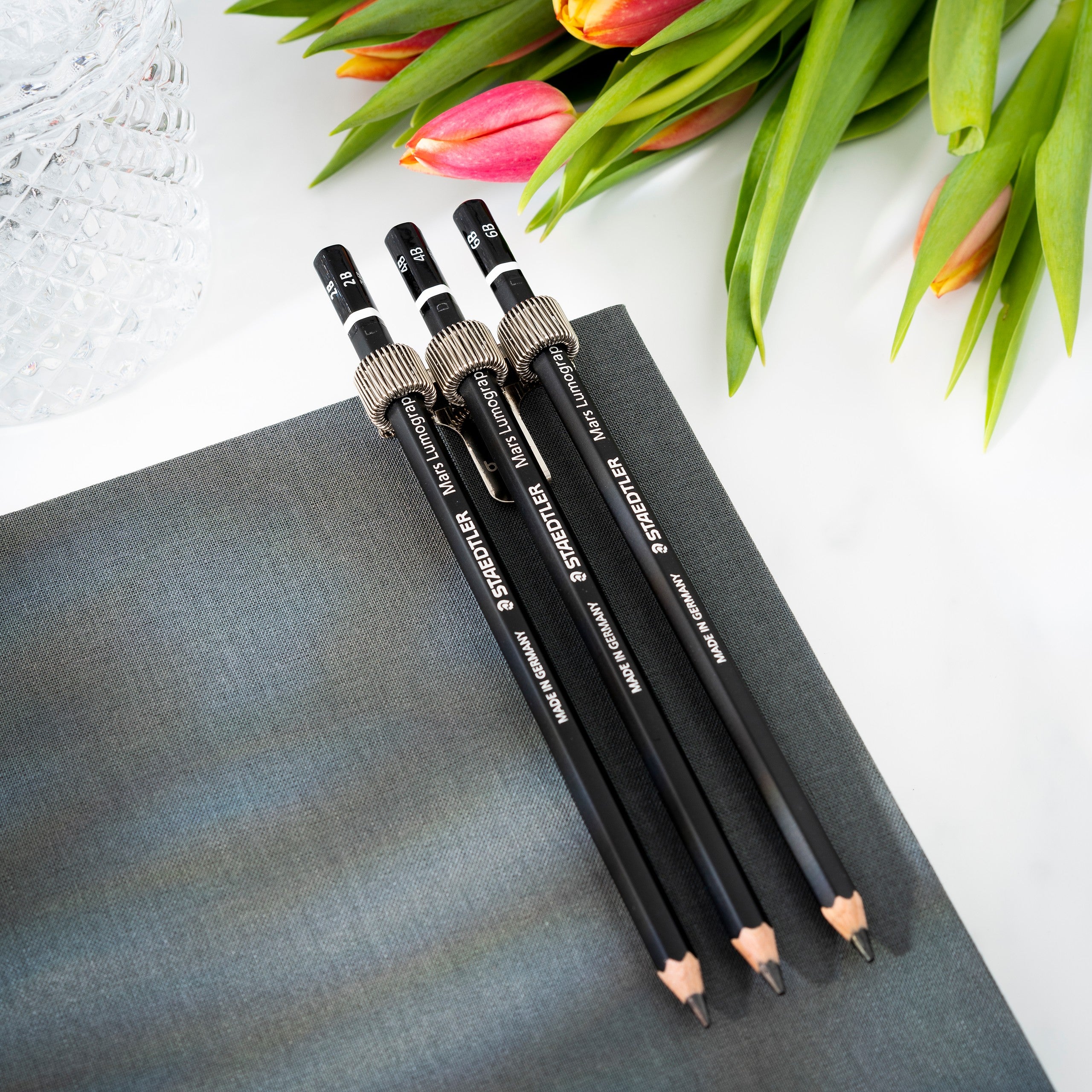 Pen holder three pens silver