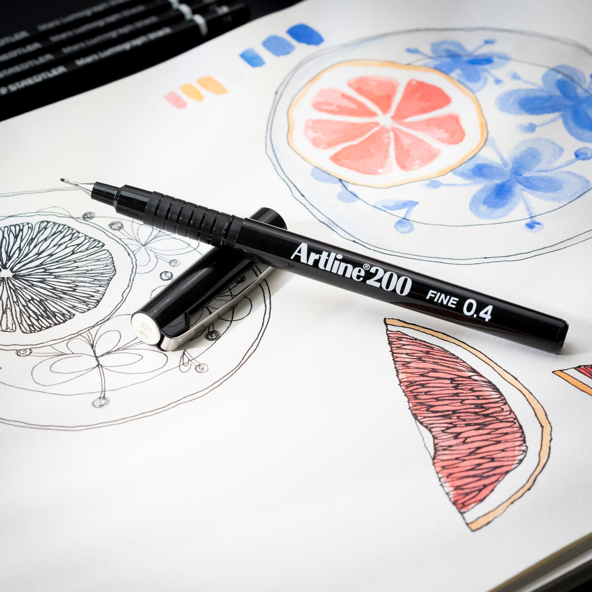 Artline Fineliner 0,4 mm sort